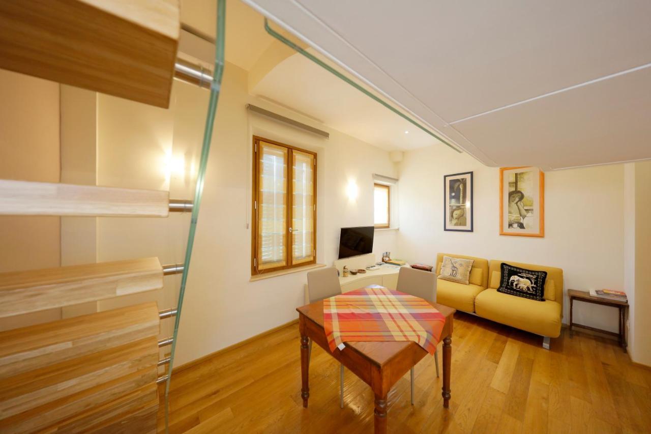 Siena Uptown - Sabrina'S Cozy Apartment Exterior foto