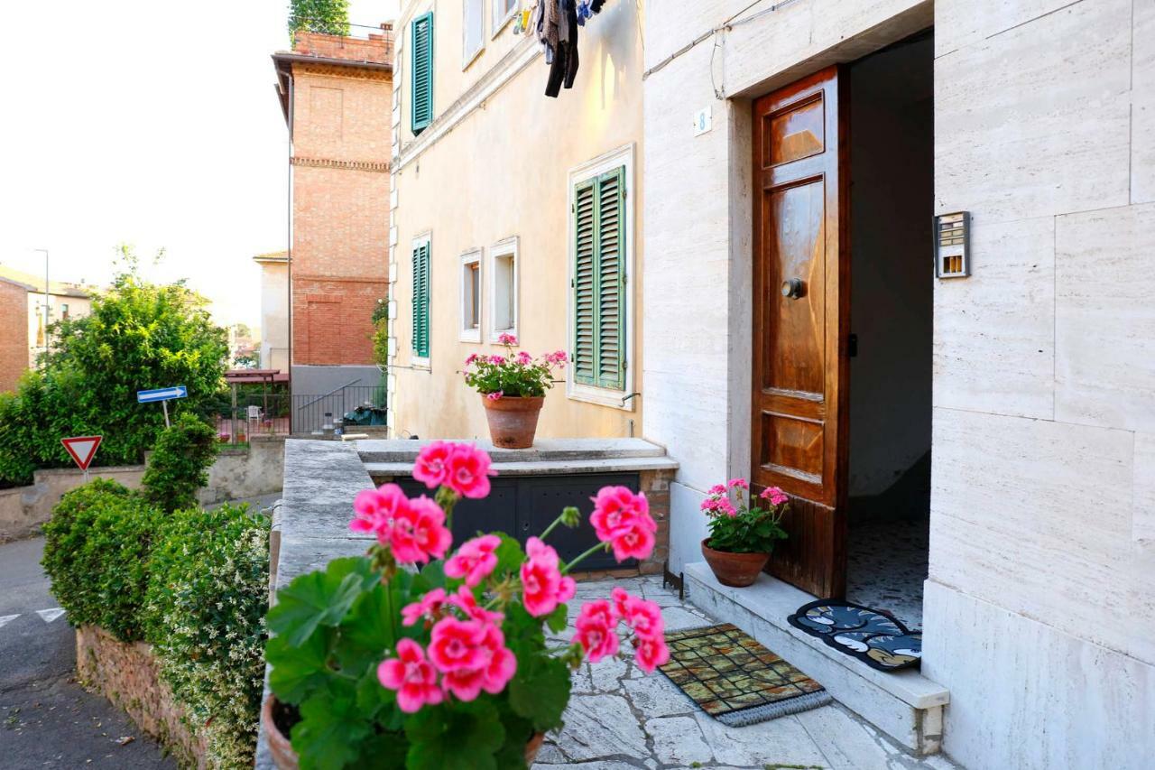 Siena Uptown - Sabrina'S Cozy Apartment Exterior foto